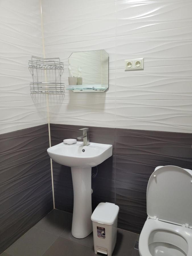 Hotel Dika Кутаиси Екстериор снимка